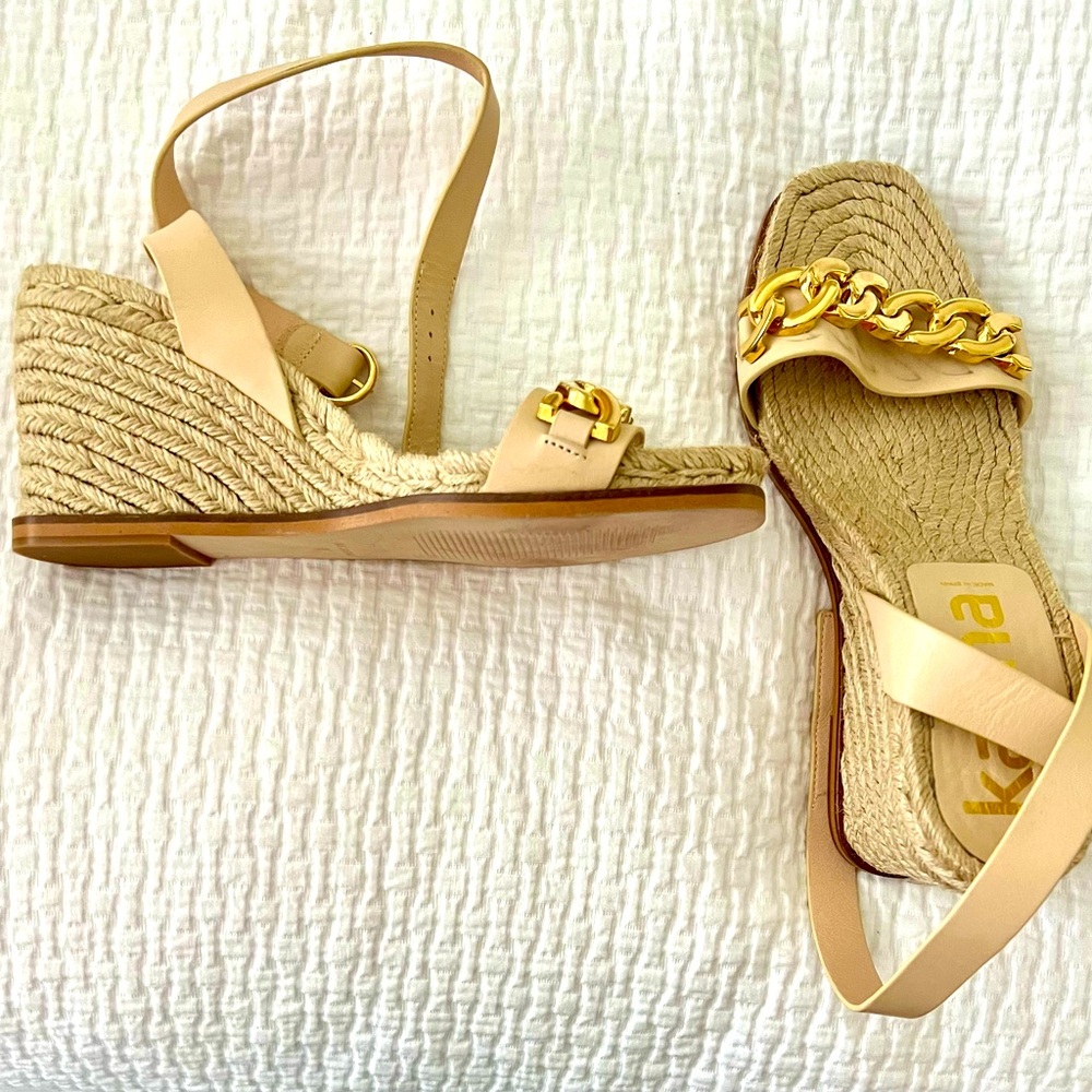 Donated Chainlink sandals never wore made in Spain size 39 - 81/2 - 9